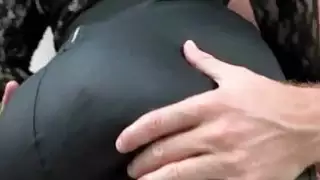 امرأة عجوز الحمار لعق وامتصاص الديك