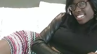 الهواة الأسود مفلس على ديك بيضاء