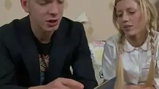 مقيت أقدم يأخذ أكثر من الكراك الرطب من سن المراهقة