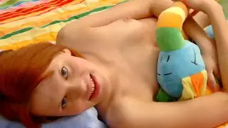 رائعتين الشباب أحمر يحصل على الأحمق مارس الجنس بخير