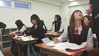 التربية الجنسية في آسيا. في سن المراهقة الوجه cumshots