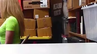 المكتب الخام سخيف مع في سن المراهقة shoplifter وقحة اليكسا راي