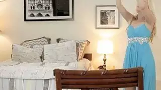 وضعت سامانثا وهولي نفسها في 69