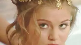 ريتا فالتويانو تأخذ الوجه