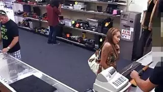 كبير بياض فاتنة بيادق لها الاشياء وخبطت لكسب المزيد من المال