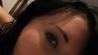 وقحة نحيف يركب الديك