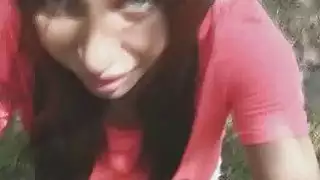 هواة امرأة سمراء مارس الجنس نقدا في الهواء الطلق