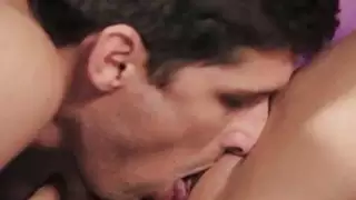 اليورو فاتنة لوسي القلب يحب الحصول على صباح الشرج من عشيقها