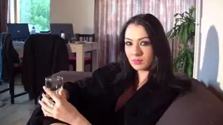 إيلا في كس الأكل والداعر مع زوجين الهواة الساخنة