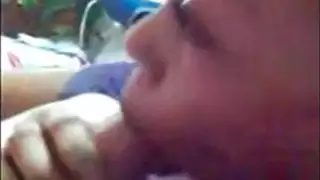 صديقة مص الديك عن قرب