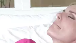 شيلا جيمسون يظهر صديق داريلس كيفية إرضاء ابنته