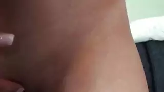 الشباب مرح مع نظارات يحتاج إلى الداعر الثابت