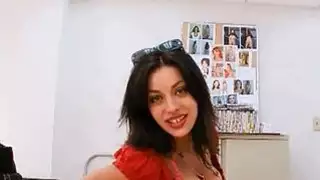playgirl ناضجة هي غارقة الرجال الديك بجوع