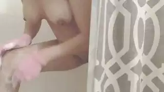 جبهة مورو الحلاقة بوسها في الحمام
