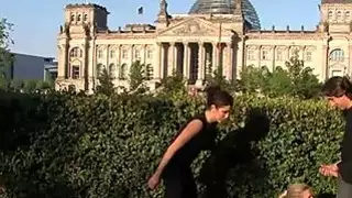 الإساءة وقحة هي مهينة جنسيا في الأماكن العامة