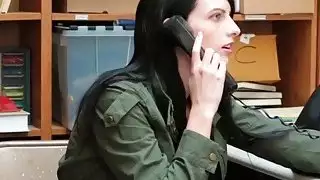 قصفت لص الظلام الشعر أليكس هاربر تقريبا