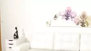 يلعب وكيل وهمية مع السمراوات كس