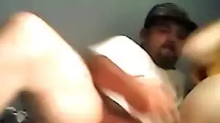 في سن المراهقة الألمانية مارس الجنس