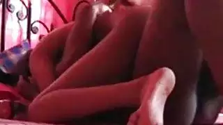 وقحة قرنية من بنغلاديش حريصة على تفجير ديك