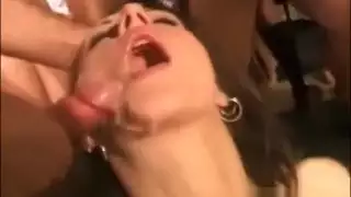 حشيشة الملاك البرية bukkake 01 (تشي piove oggi)