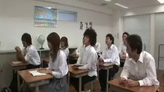 أستاذة الكاكاو تمتص ديكس طلابها