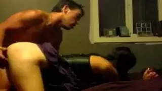 يحصل اصابع الاتهام فتاة الهواة هاسي في اسلوب هزلي