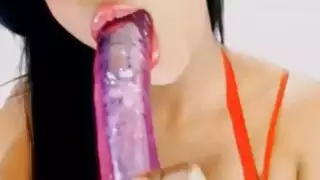 امرأة سمراء لاتينا اللعب معها كبير الثدي