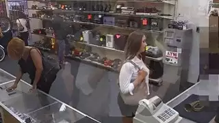 لا البوق المزيف ولكن نعم لبوسك