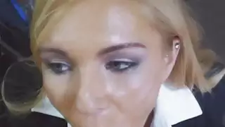 حصلت الساخنة جبهة مورو هولي الحمار مارس الجنس لبعض فواتير الخضراء