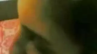 صديقة عربية تمتص ديك مثل المحترفين قبل الحصول على كس حطم