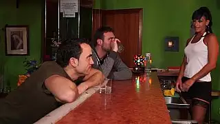 مزدوج مارس الجنس barmaid