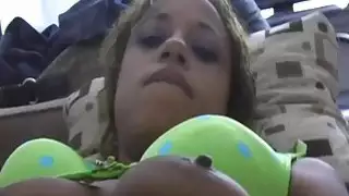 يكتسب المراهق على مرأى من schlong