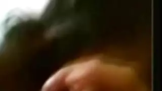 هواة فتاة عربية الهواة يعطي اللسان لطيفة لعشيقها ويحصل بوسها ملعوق