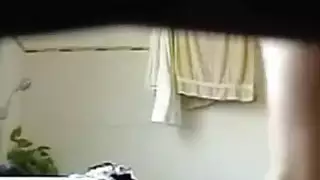 التجسس لينا التزييت لها الحمار والساقين