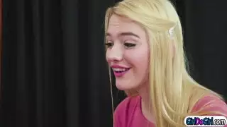 Kenna هو الوجوه التي كتبها stepmom لها مفلس