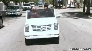 شرائط مثير شقراء Kagney لين كارتير لاظهار لها الثدي مثير