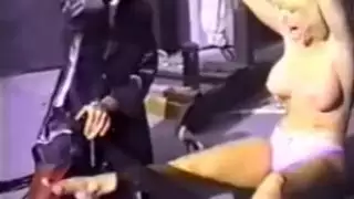 الغريبة فيلم الكبار عبودية لا يصدق