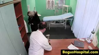 انتقد المريض المستشفى في بركة التجديف