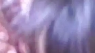 مفلس صديقة عربية ركوب schlong على الأريكة