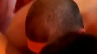أحاطت قرنية جذابون من قبل بعضهم البعض الرجال الديوك الصعبة