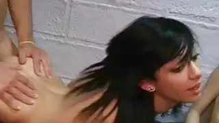 فراخ لذيذ تحصل على cunts بهم سحق