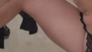 التقت ماكينا برونو وحصلت على كسها وفمه مملوءا بقضيبه
