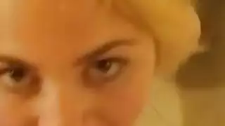 الكمال مثير شقراء يعطي رئيس