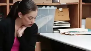 موظف الاحتيال بوبي ديلان يأكل الديك