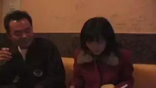 Sextractive اليابانية عاهرة Eri Minami تغني في الكاريوكي بينما أبي جشع يأكل بوسها