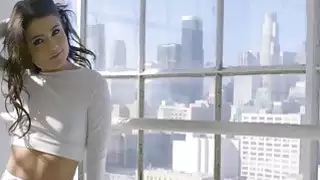 جميل فتاة أدريا راي الحصول على لها ضيق كس نقالة