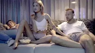 الخطوة الأخت تيفاني تاتوم Creampied تظهر لي الطريقة الأوروبية S11 E5