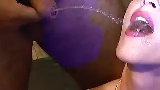 اليورو فاتنة يحصل شخ وخزان الخفقان في الفم