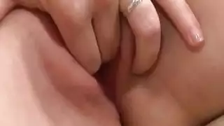 مفلس امرأة سمراء عاهرة مارس الجنس من الصعب من قبل الرجل المعاقين