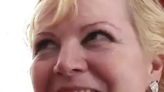 ناضج حار جدا من الصعب تجميع